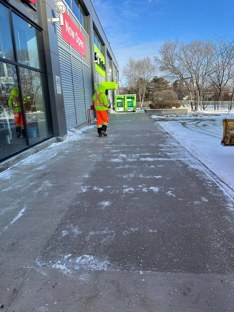 MH Property Services salting and snow clearing